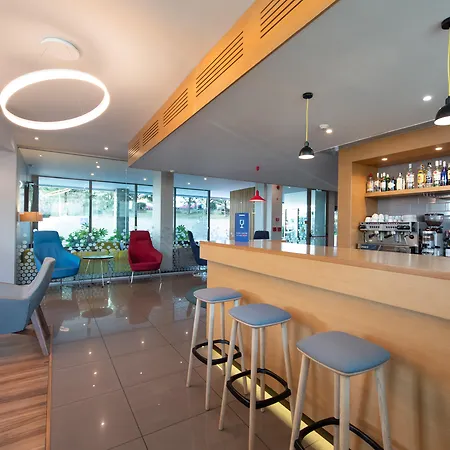 Express Lisbon Airport By Ihg 3*