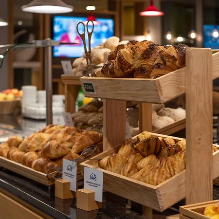 Express Lisbon Airport By Ihg Portela (Loures)