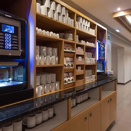 Express Lisbon Airport By Ihg 3*