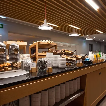 Express Lisbon Airport By Ihg