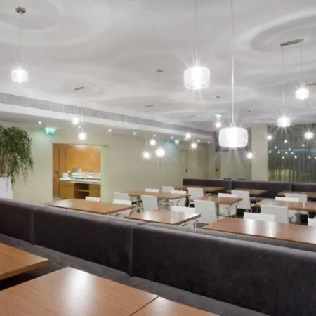 Express Lisbon Airport By Ihg Portela (Loures)