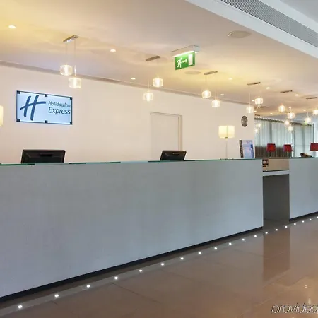 Express Lisbon Airport By Ihg Hotel 3*