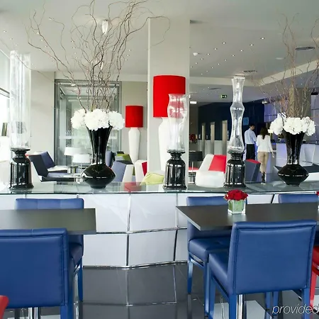 Hotel Express Lisbon Airport By Ihg Portela (Loures)