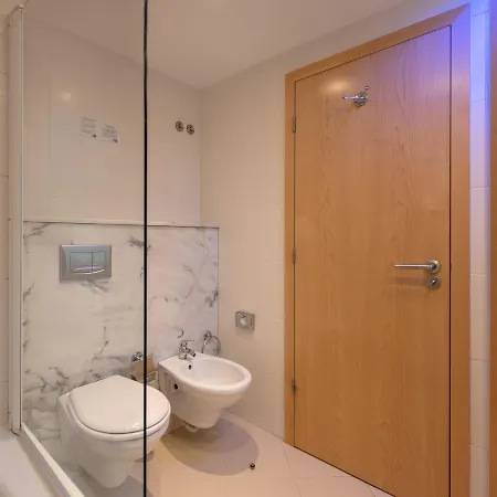 Express Lisbon Airport By Ihg Hotel 3*