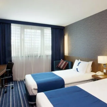 Express Lisbon Airport By Ihg